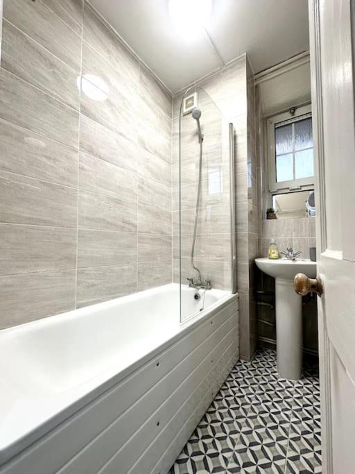 Quirky 3 Bedroom Flat In Shoreditch Londres Extérieur photo